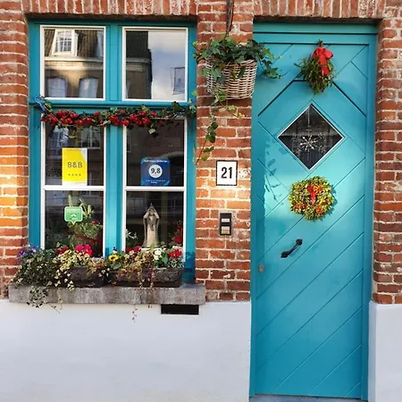 Huyze Walburga Bed and Breakfast 4*