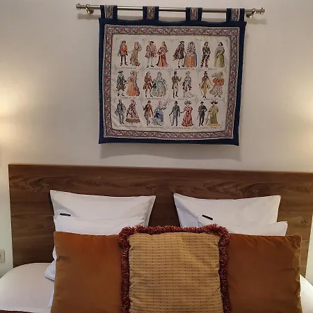 Bed and Breakfast Huyze Walburga 4*
